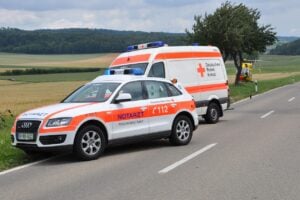 emergency doctor, ambulance
